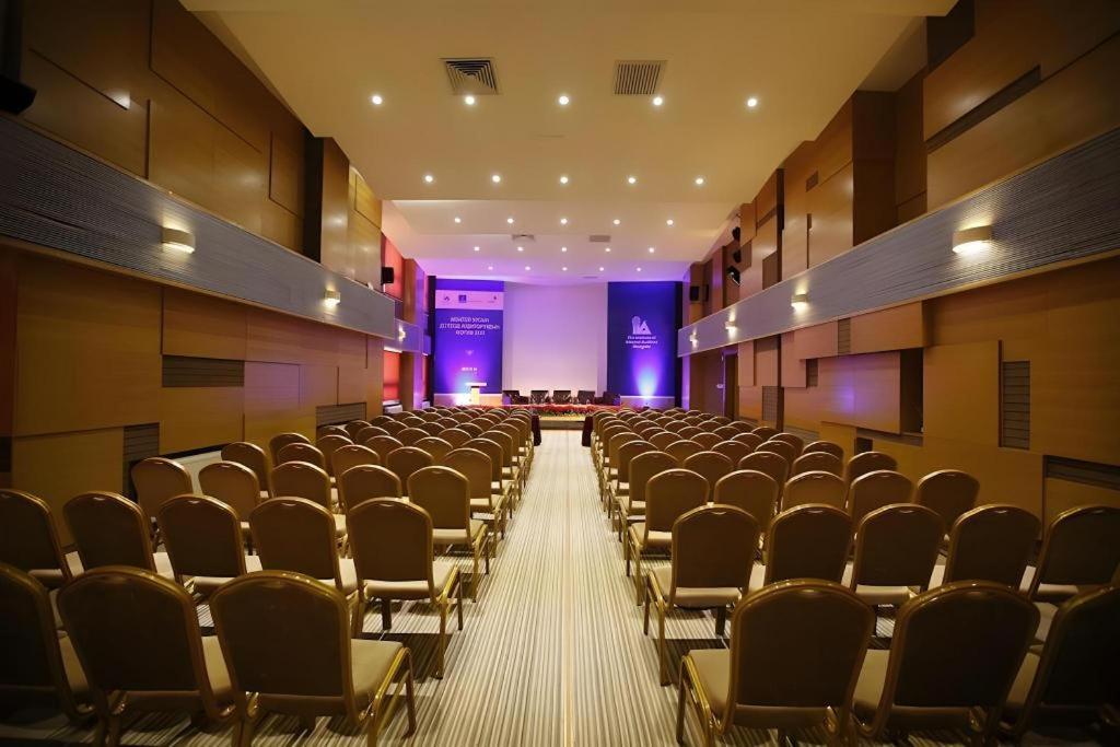 The Corporate Hotel And Convention Centre Улан-Батор Экстерьер фото